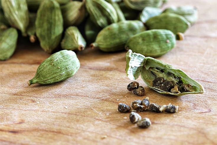 Customs Clearance & Import Regulations for Bulk Green Cardamom in the EU, Middle East & Africa